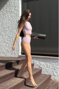 "PORTU" WOMEN'S TOP IN PURPLE COLOR