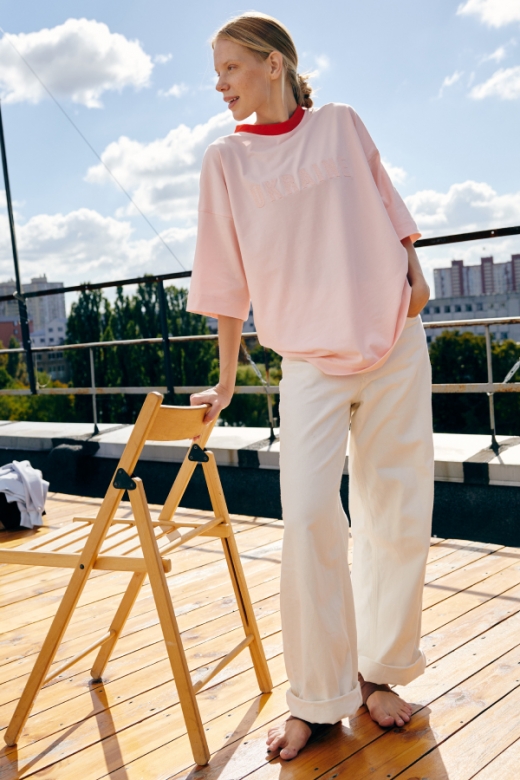 ФУТБОЛКА ОВЕРСАЙЗ З ВИШИВКОЮ «КИЇВ» РОЖЕВИЙ/ПОМАРАНЧЕВИЙ 